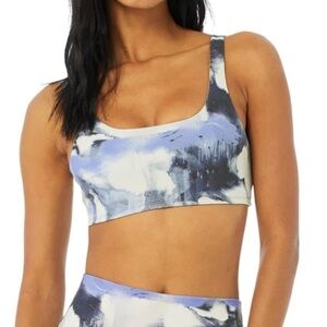 Alo Yoga Vapor Bra in Graffiti